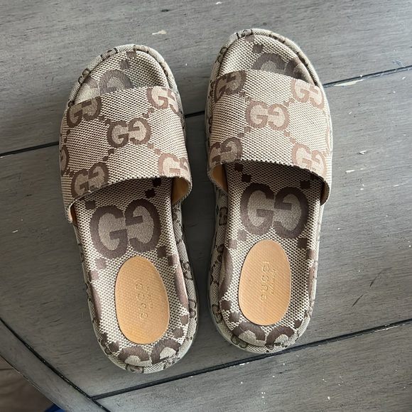 Gucci platform slide sandal - Picture 2 of 5
